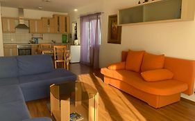 Apartment Galerija Istok-Zapad